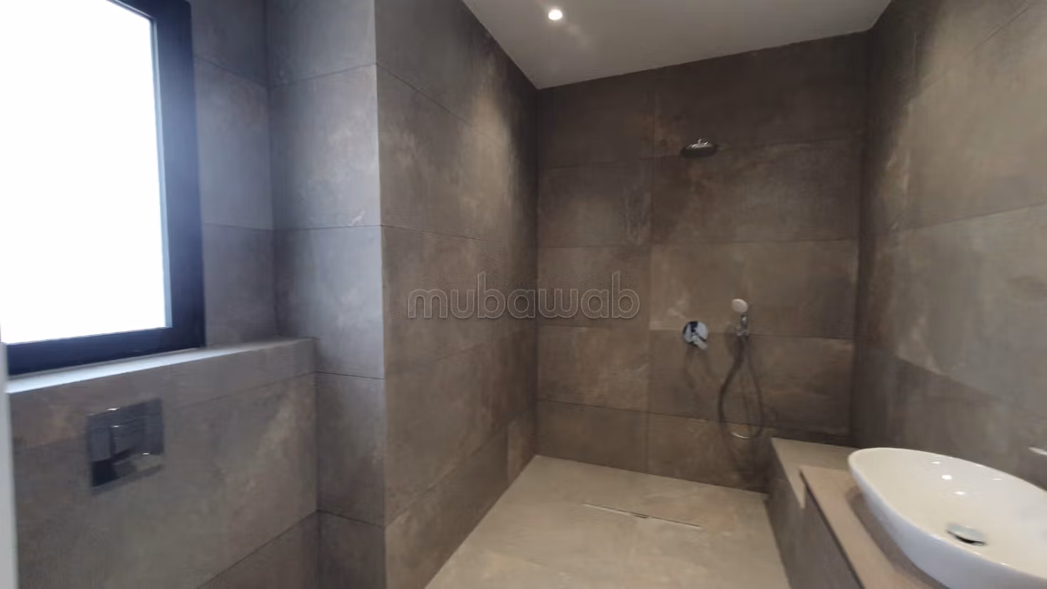 In Vendita - Triplex di lusso a La Soukra