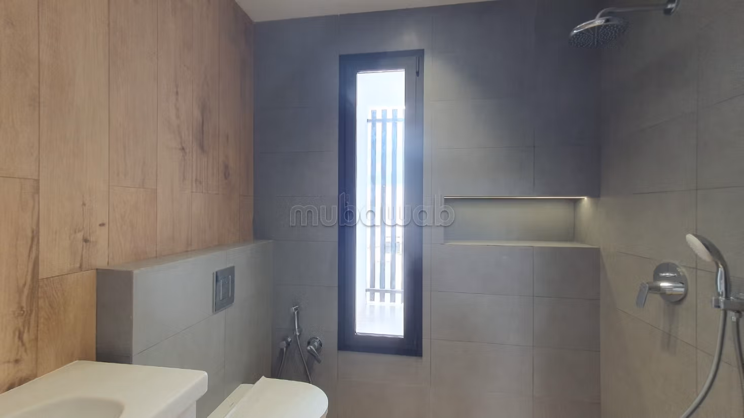 In Vendita - Triplex di lusso a La Soukra