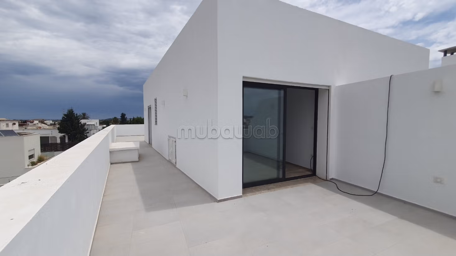 In Vendita - Triplex di lusso a La Soukra