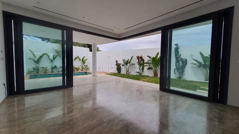 À Vendre – Triplex de standing à La Soukra