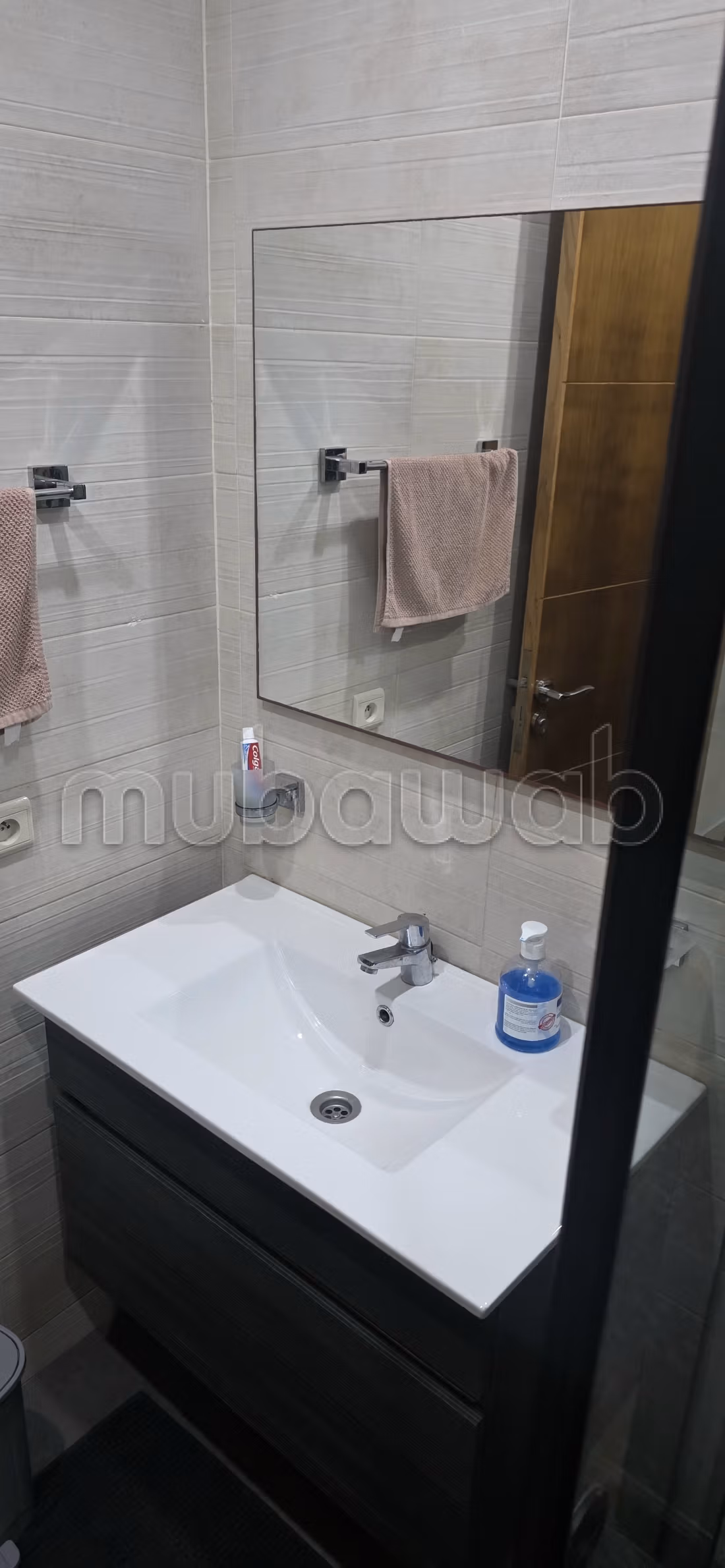 Magnifique appartement bien propre proche de casa