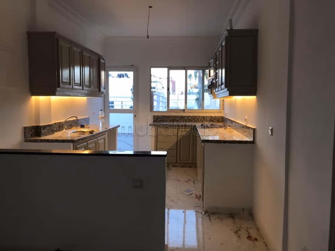 Louez cet appartement à Gauthier.
4 pièces confortables.
Parking et terrasse — 3