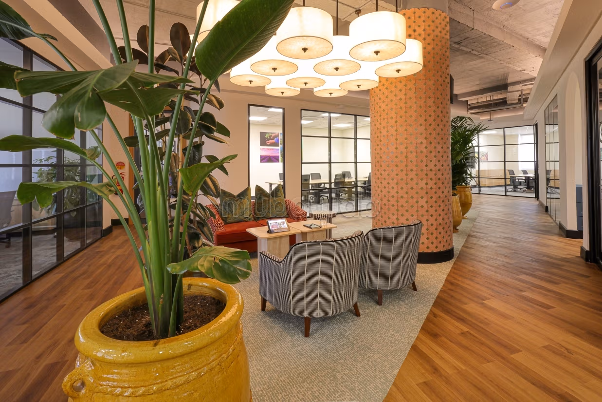 Bureau Prime Meublé De 600 M² En Location Sur CFC