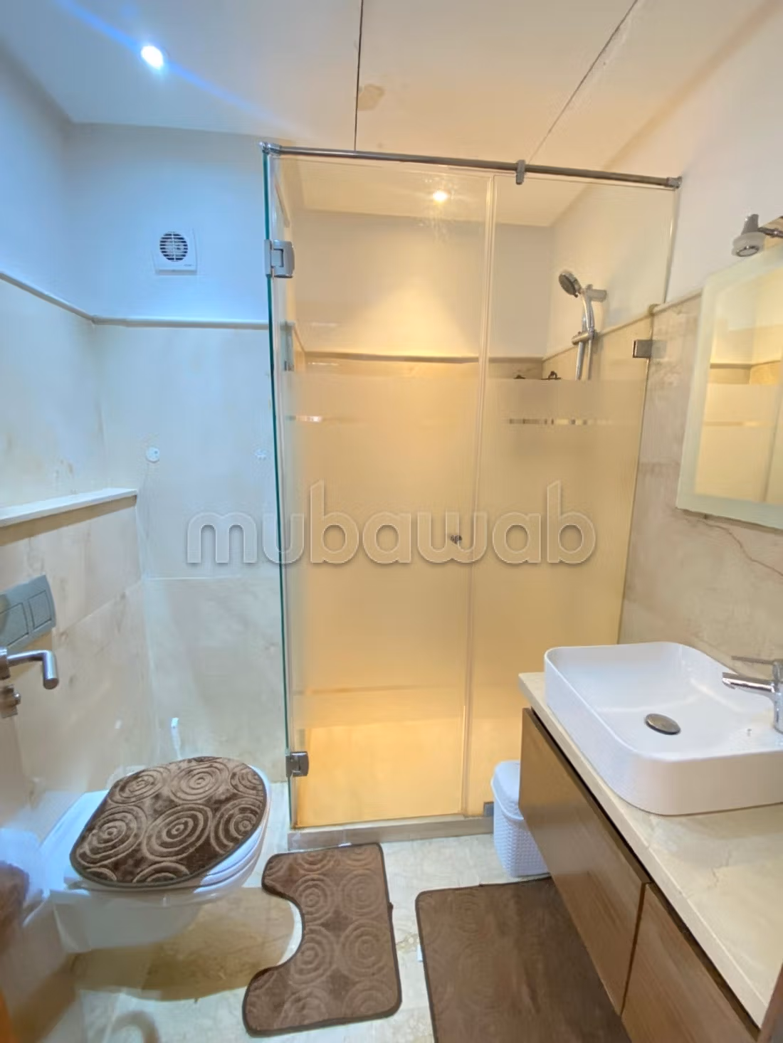 Appartement à louer à Route Casablanca.
Bien meublé — 5