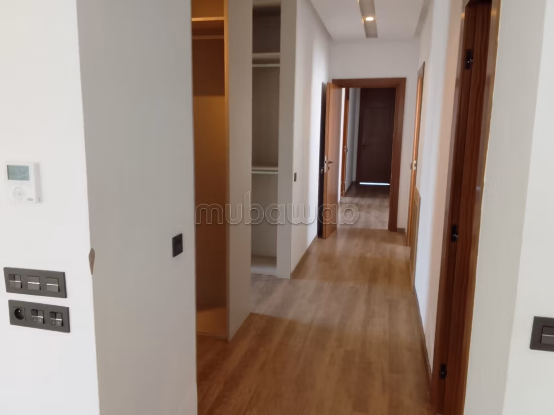 Villa for rent empty in Ain Diab 55000dh