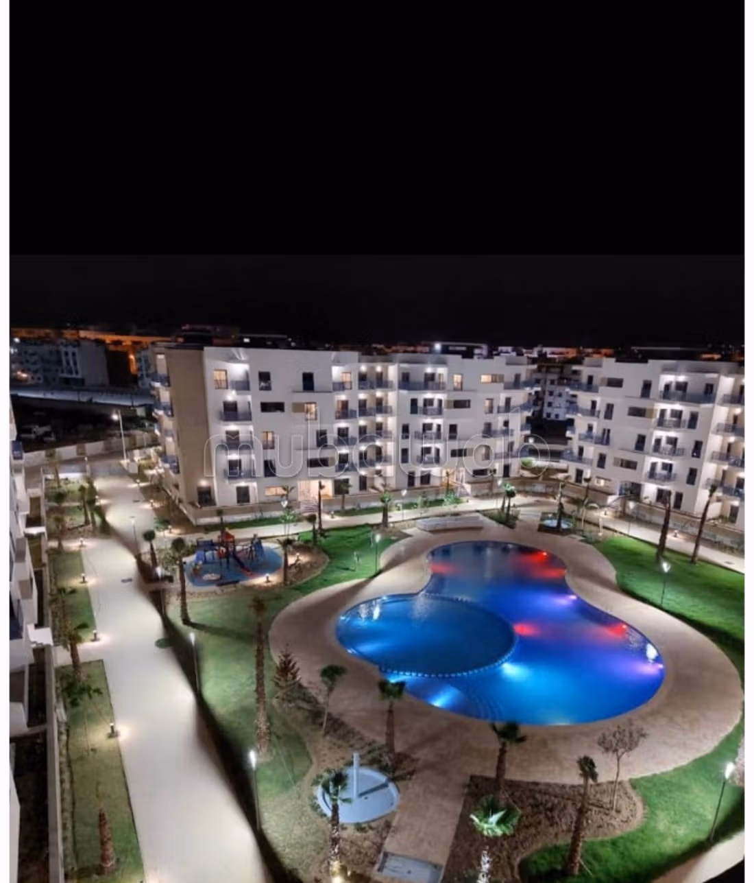 Super apartment with pool view