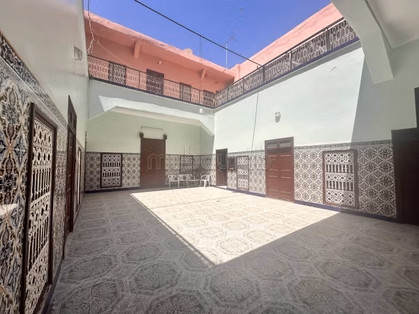 Riad te renoveren 196m²