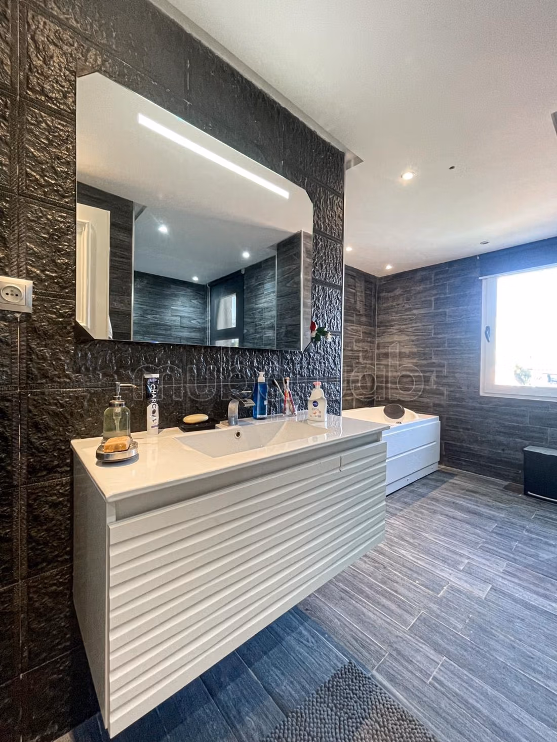 Villa 1500m Luxe Gemeubileerd in Achakar