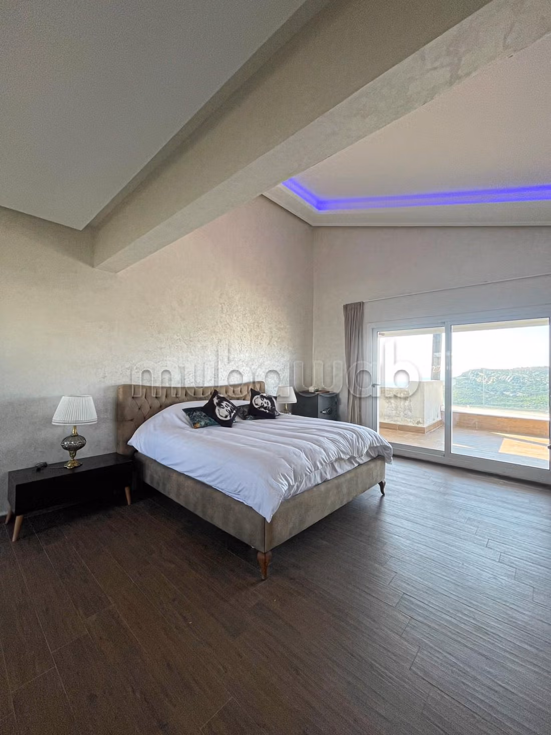 Villa 1500m Luxe Gemeubileerd in Achakar