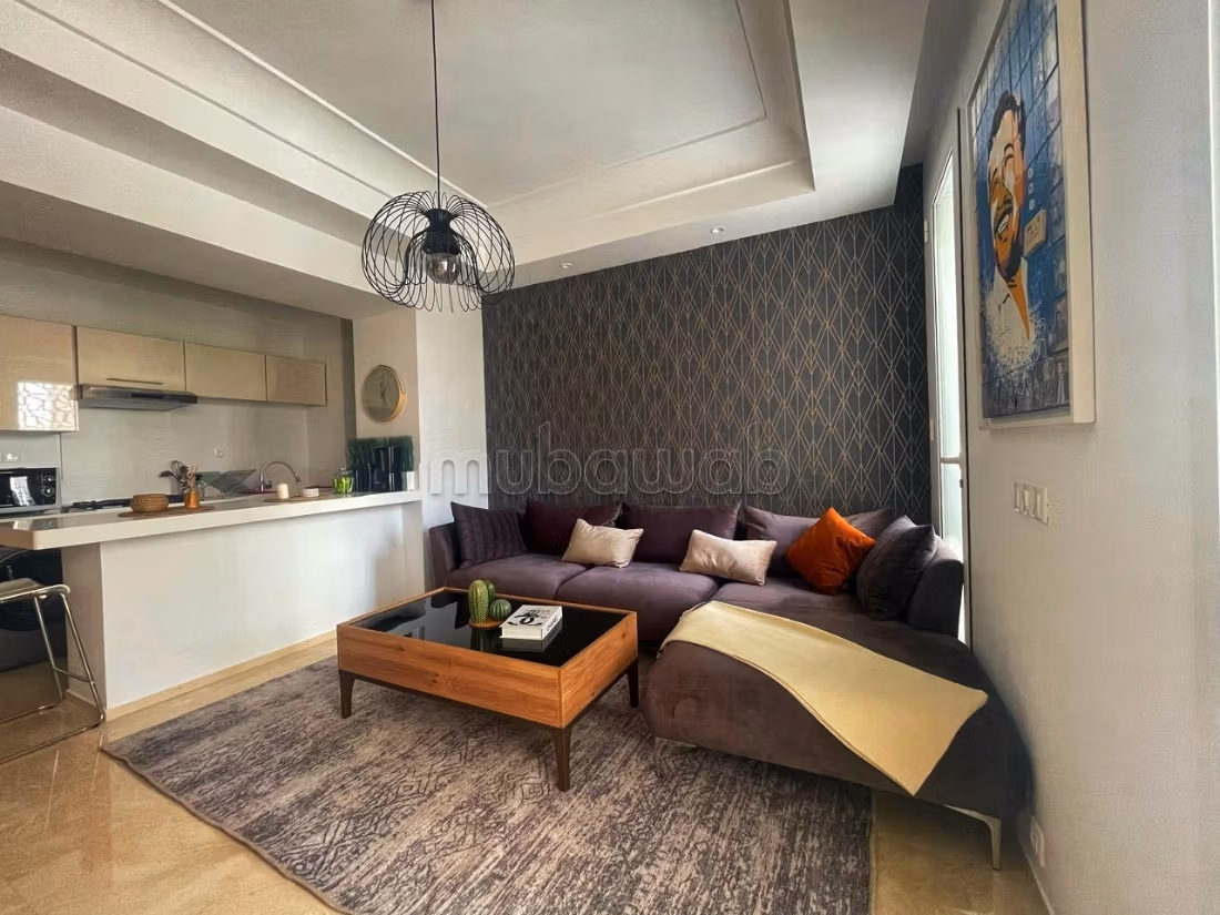 Beau STUDIO MEUBLÉ avec jardin privé à louer CFC — 3