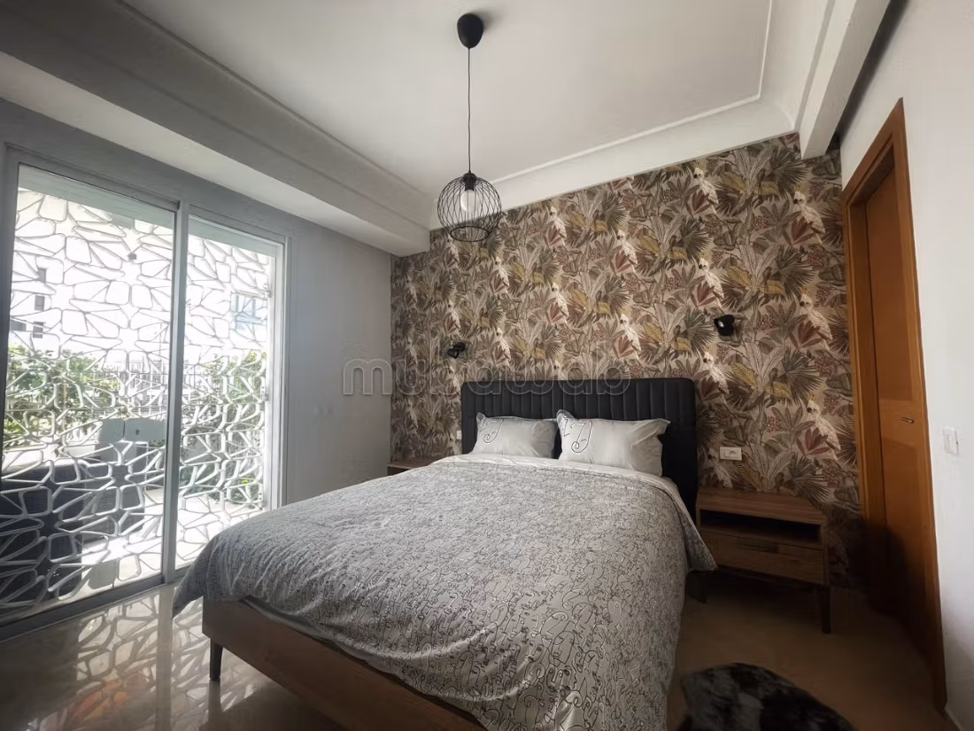 Beau STUDIO MEUBLÉ avec jardin privé à louer CFC — 5