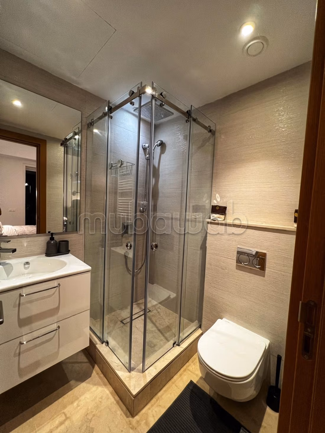 Beau STUDIO MEUBLÉ avec jardin privé à louer CFC — 6