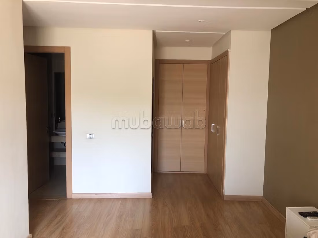 Très bel appartement en location à Riyad. 3 chambres. Meublé — 6