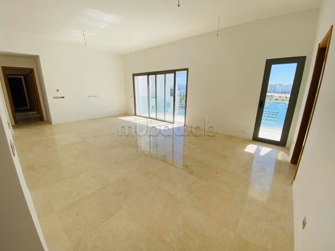 A LOUER: Appartement vide à La Marina avec vue imprenable sur mer — 4