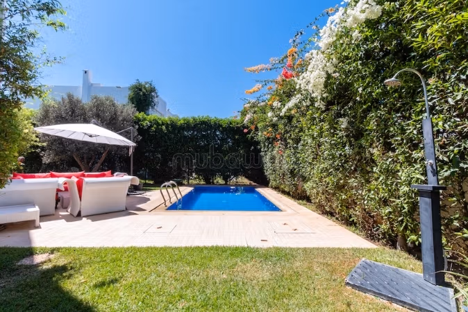 Sublime furnished villa of 419m