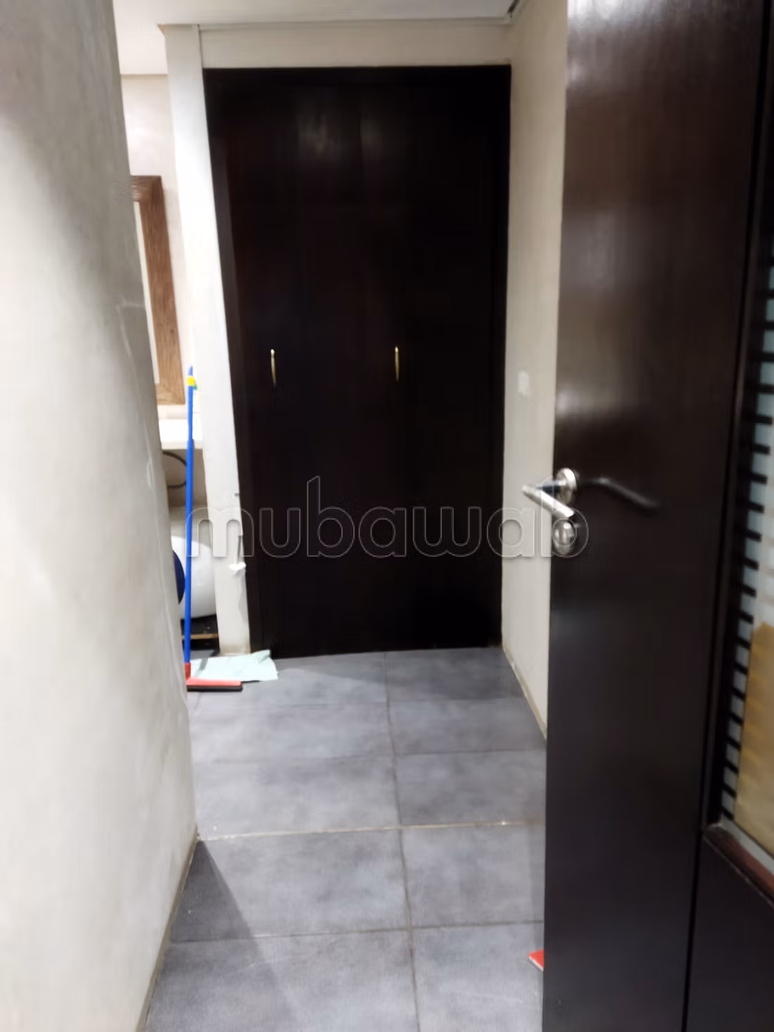 AV Med 6 Ufficio al primo piano in affitto