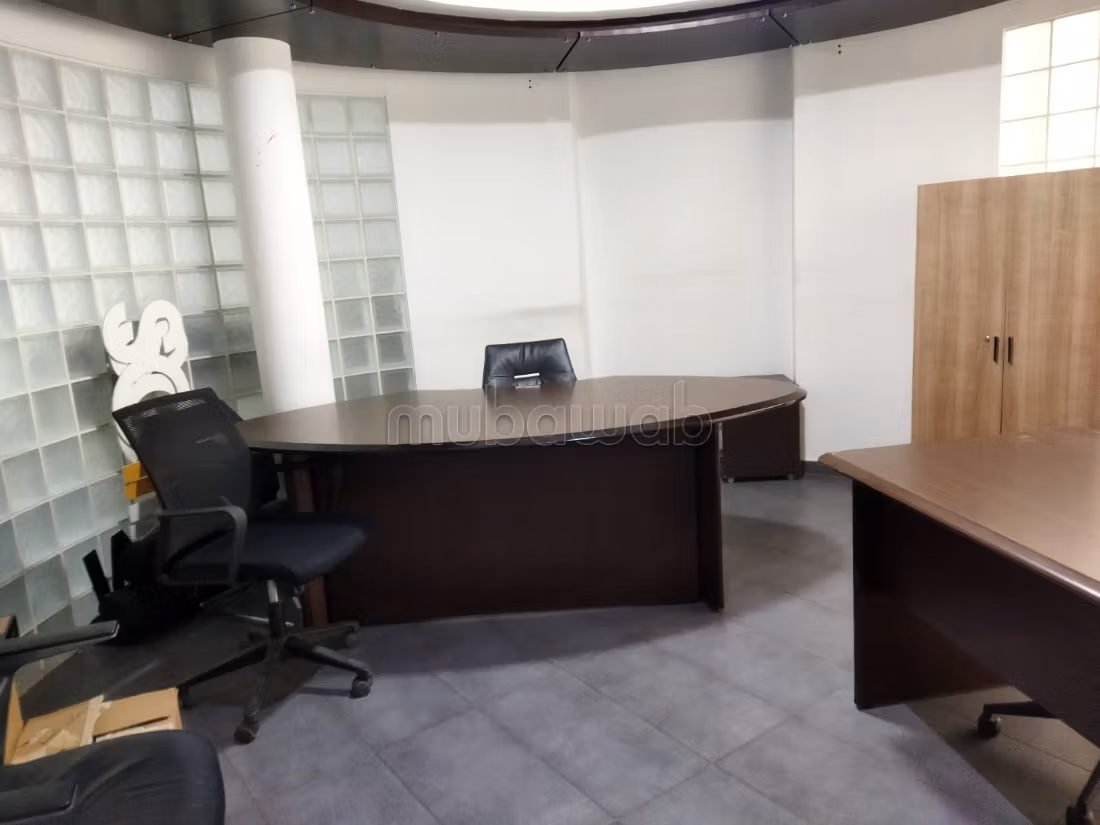 AV Med 6 Ufficio al primo piano in affitto