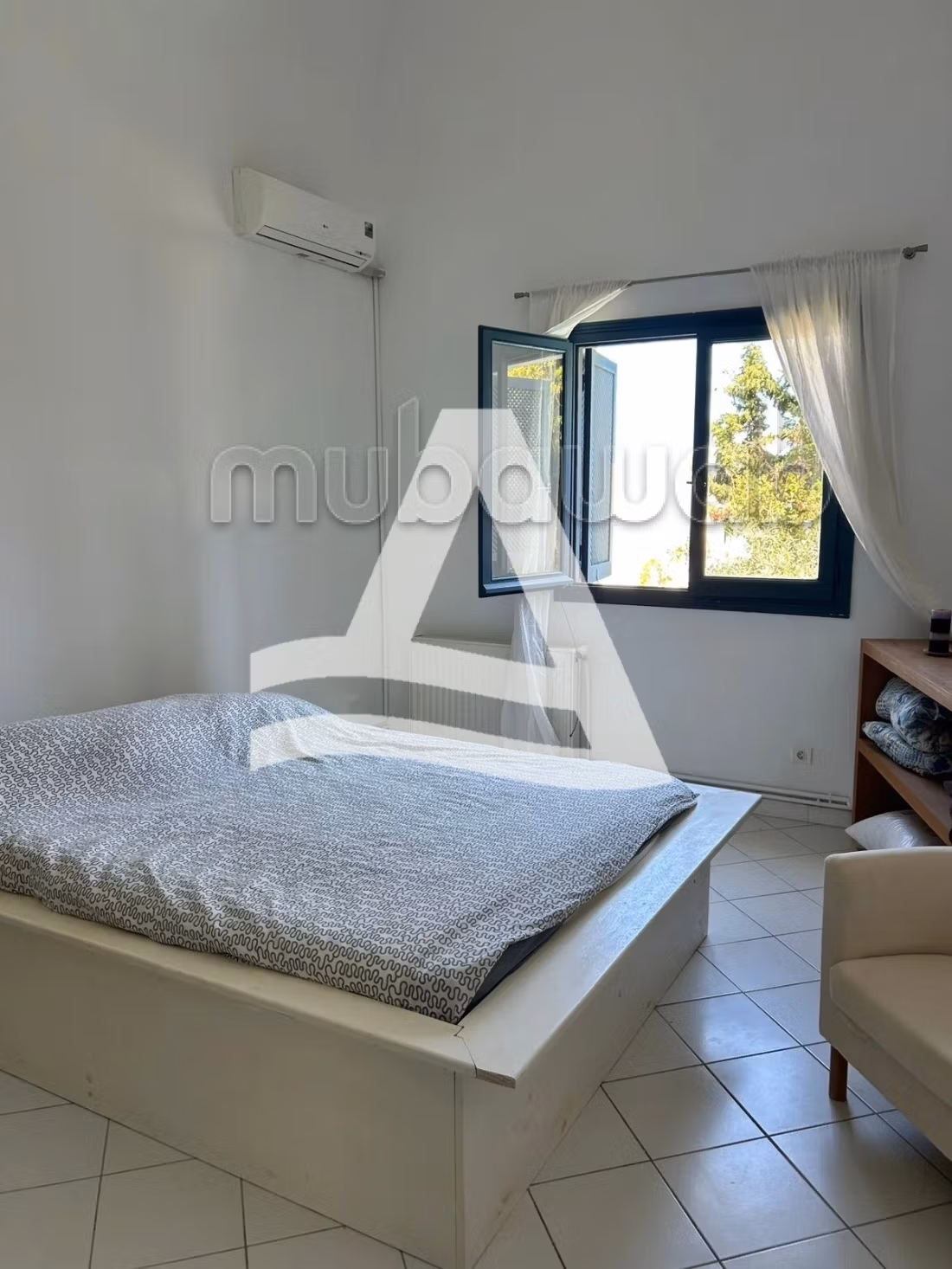 Duplex avec piscine meublé à Gammarth