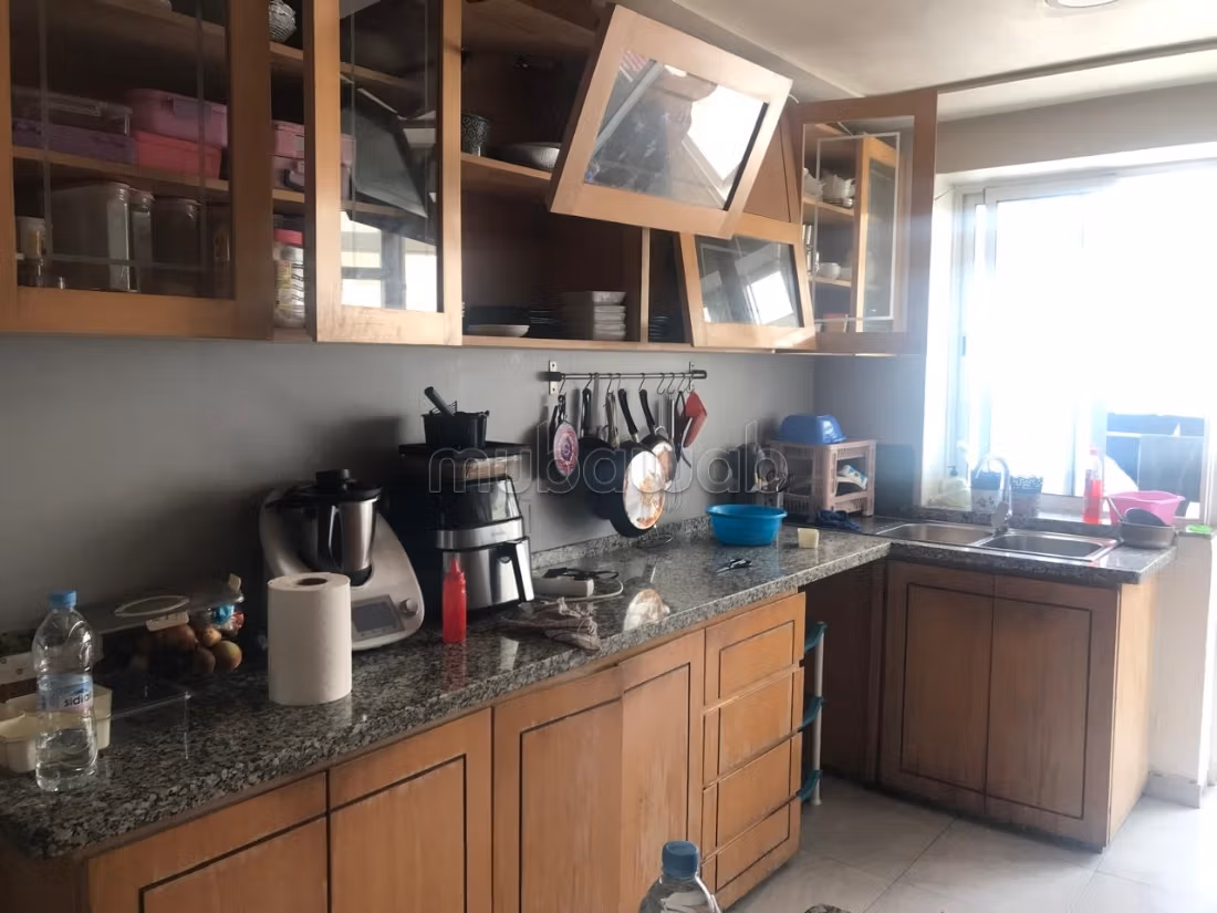 Bel appartement a vendre en plein centre racine