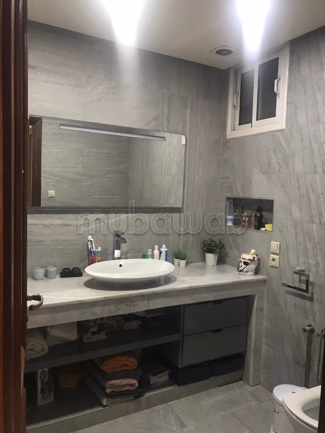 Bel appartement a vendre en plein centre racine