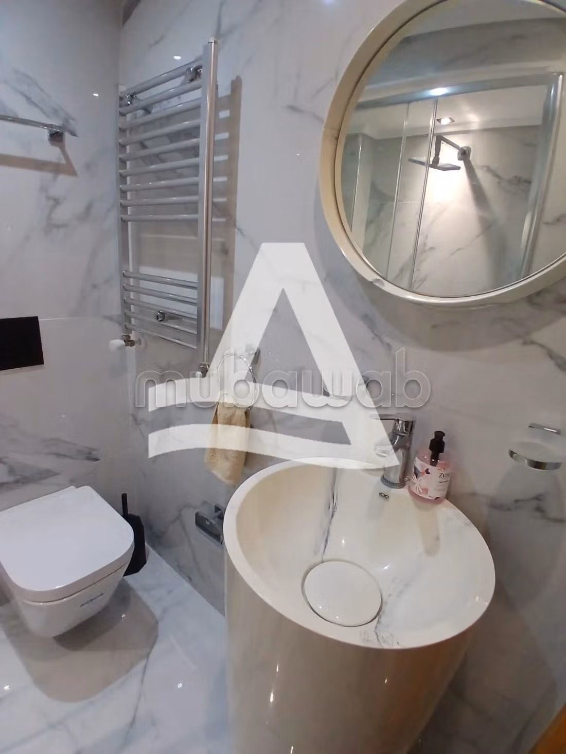 Triplex elegantemente arredato con piscina a Gammarth