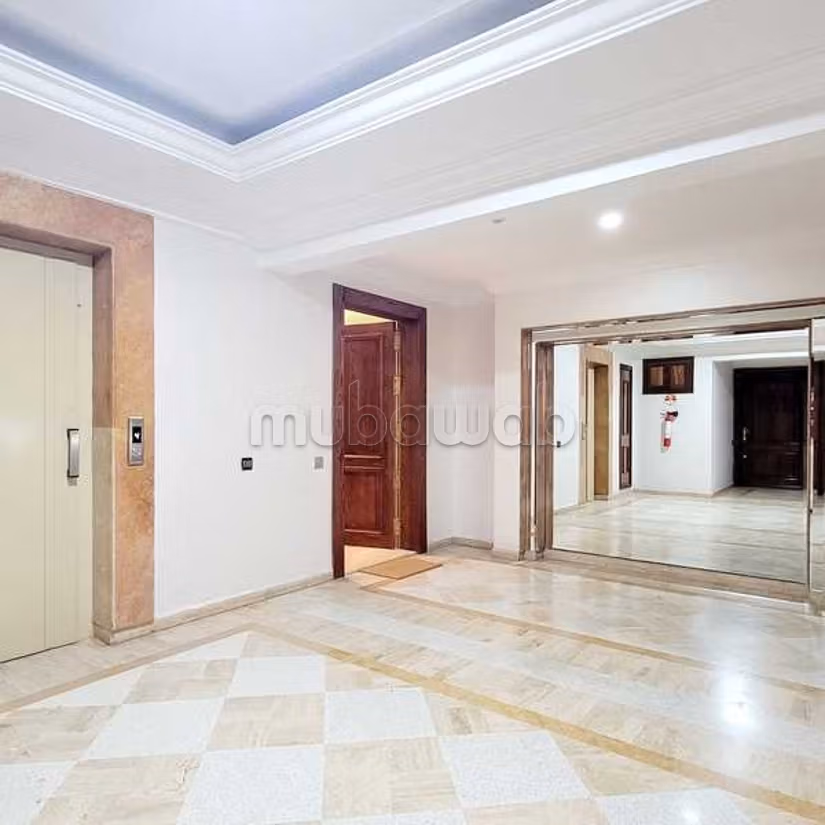 Appartement à Louer de 216.0 m² à Casablanca, Ferme Bretonne