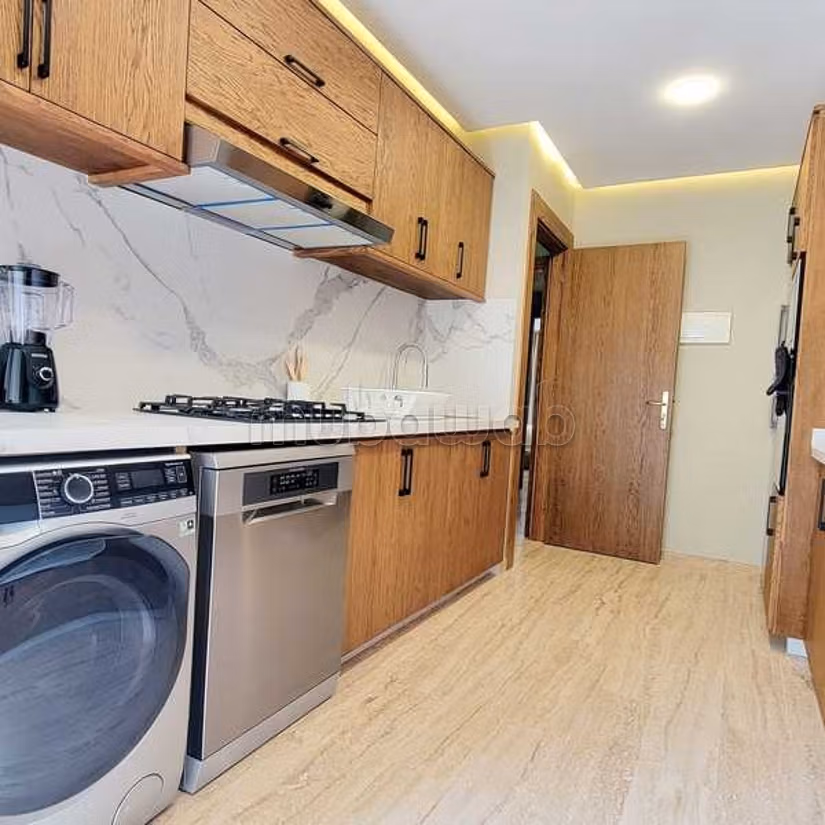 Appartement à Louer de 216.0 m² à Casablanca, Ferme Bretonne