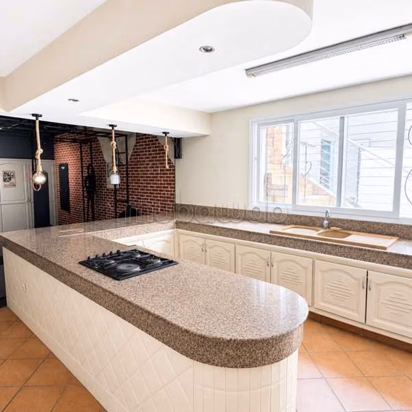 Villa en Venta de 638.0 m² en Casablanca, California