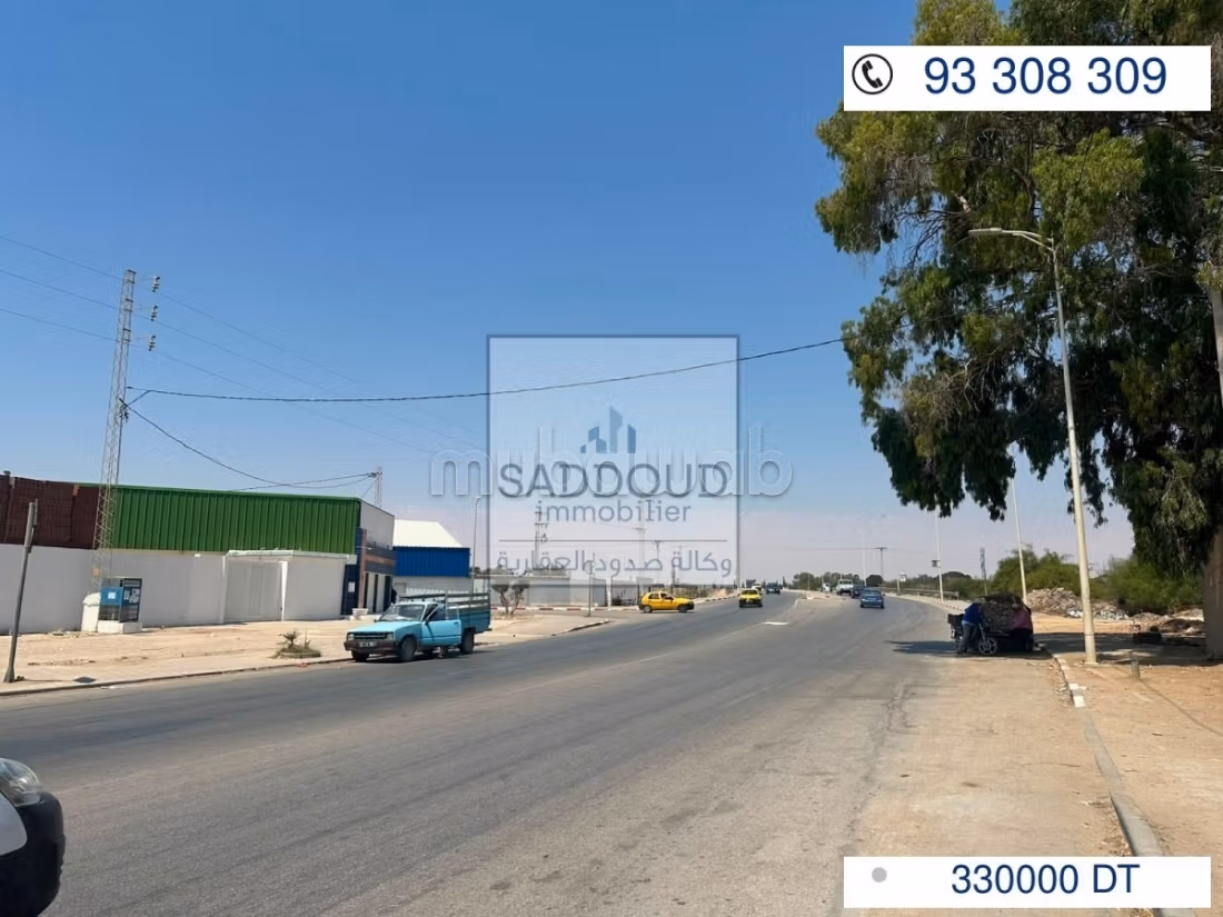 Terrain 1100m à vendre – Route matar klm 4.5