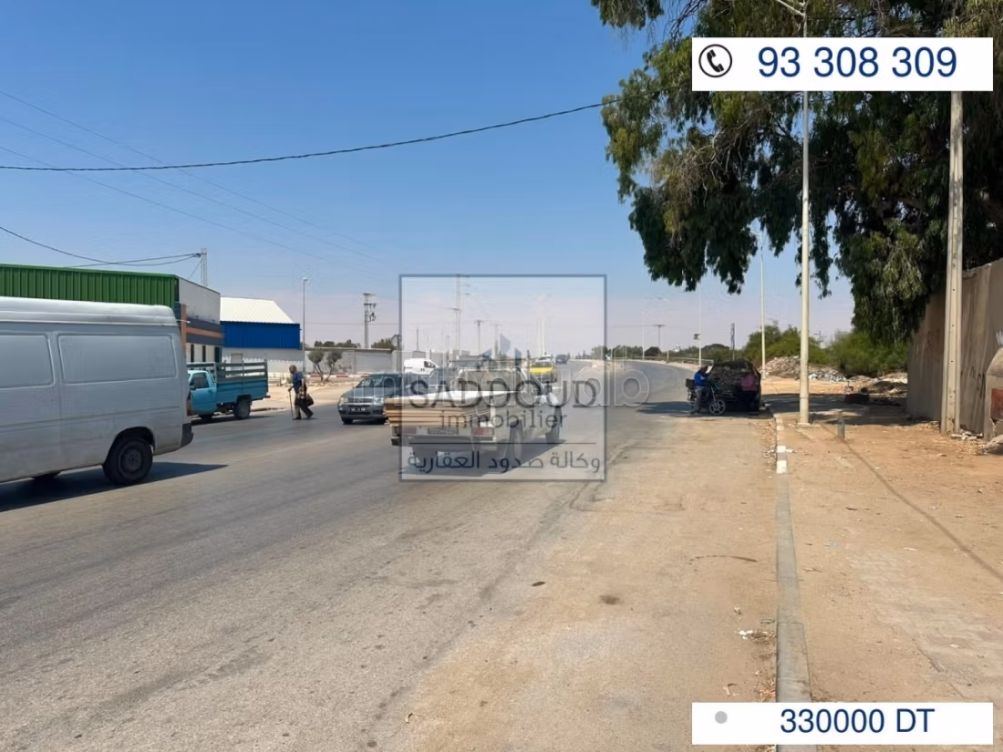 Terrain 1100m à vendre – Route matar klm 4.5
