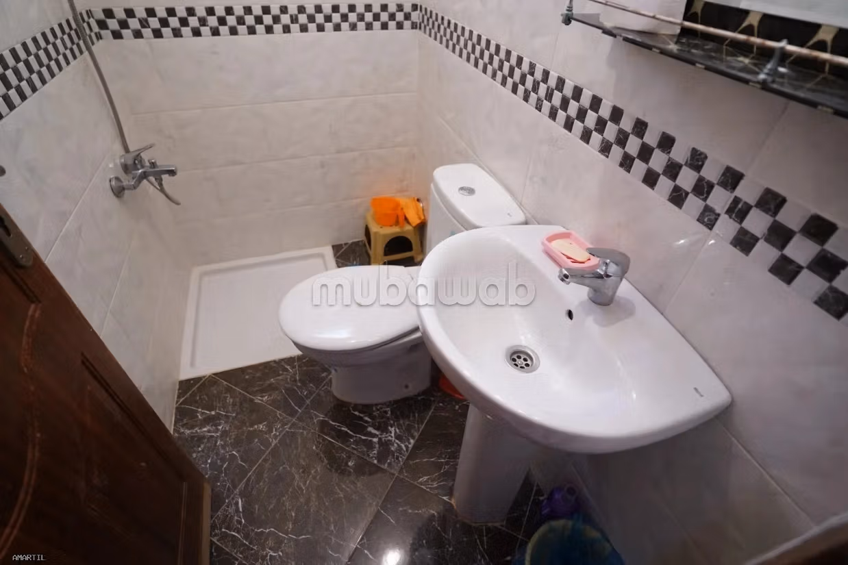 Appartament te koop in het oude huis – Twee kamers, twee lounges 80 meter