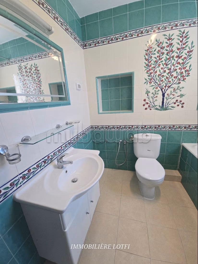 Superb villa for rent in Carthage. Surface area 305 m². Security door and central heating