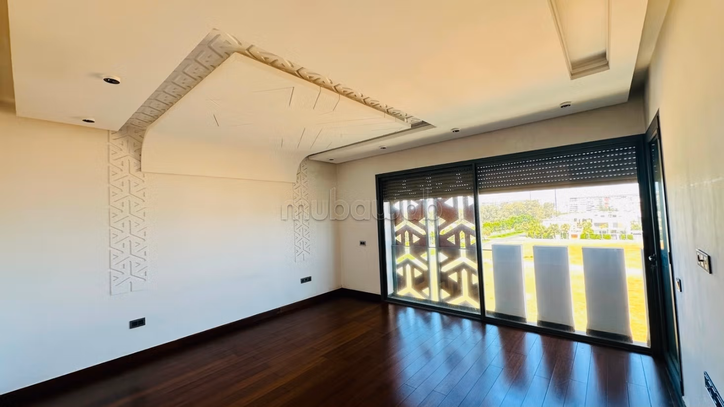 Location d'un appartement à Riyad.
5 pièces confortables.
Double vitrage et chauffage central — 4