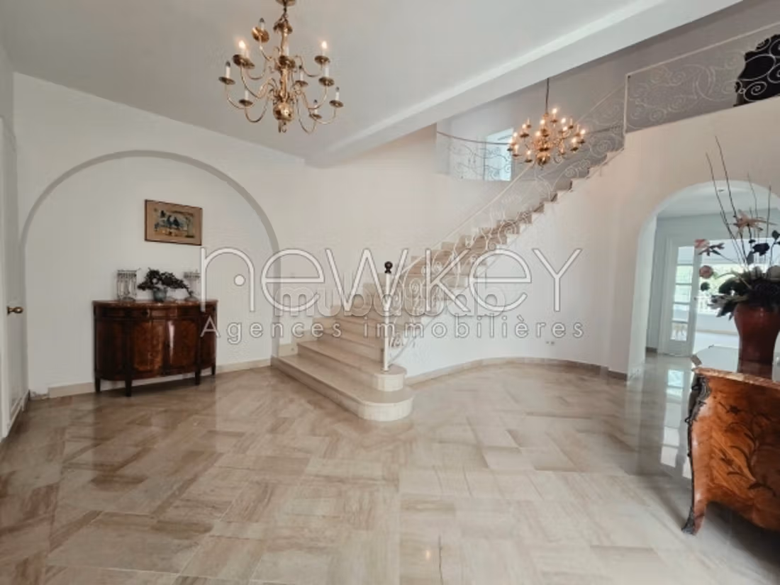 A louer une villa meublée s3 à Gammarth