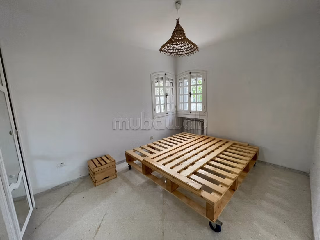 A louer un rez de jardin en s2 à Gammarth
