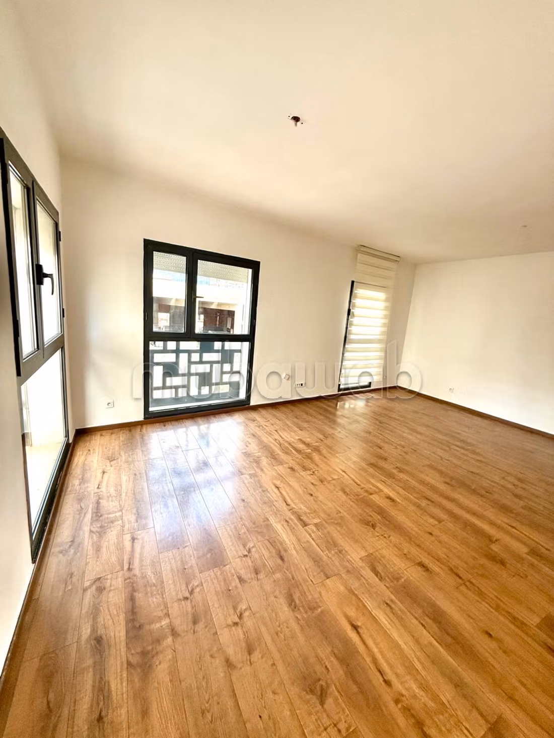 Charmant duplex à louer — 3