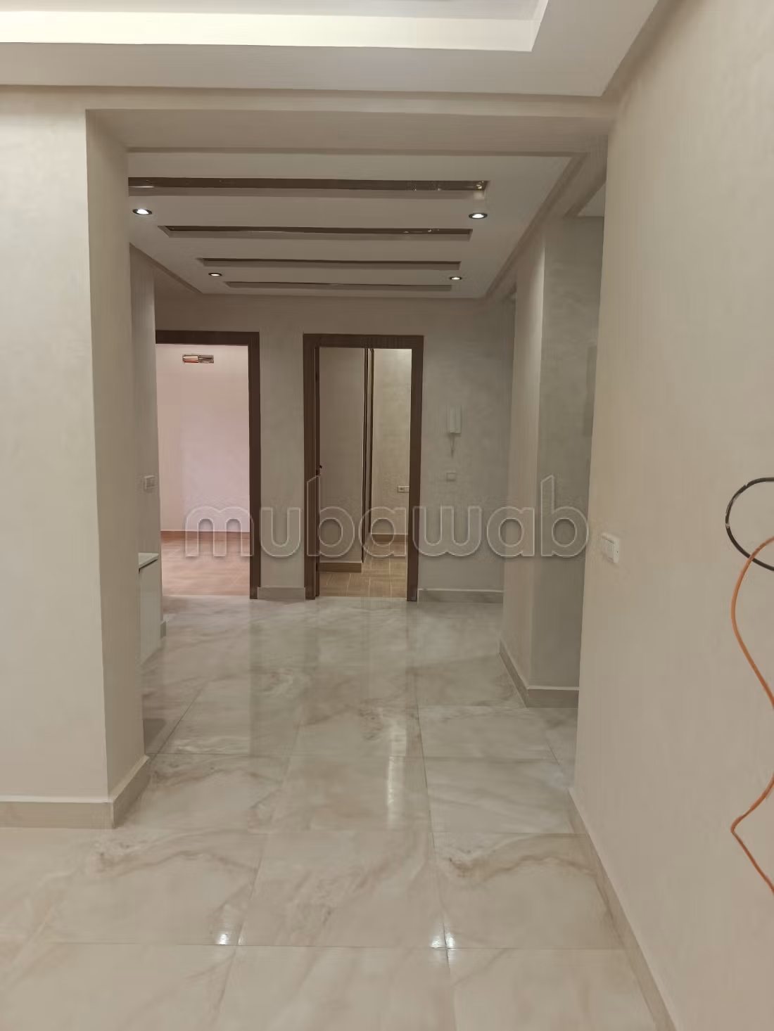 Bel appartement à vendre à Mhamid. 4 grandes pièces. Porte blindée, sécurité — 2
