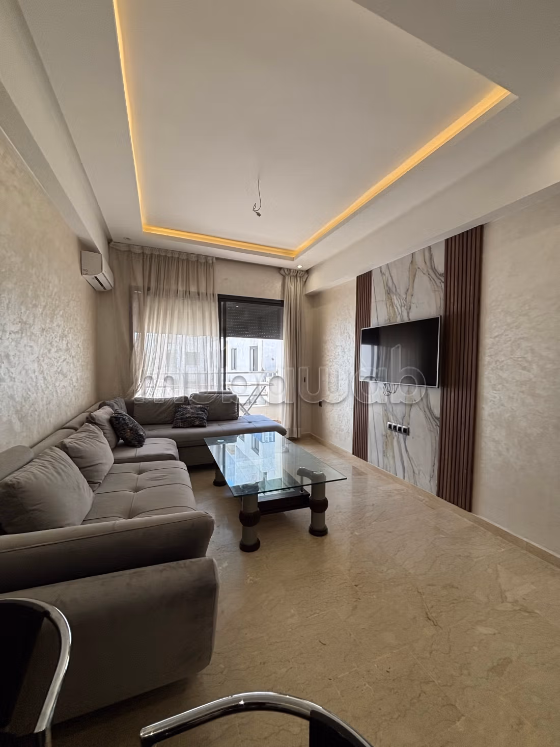 Location d'un appartement à Les Hôpitaux. Surface de 50 m². Bien meublé