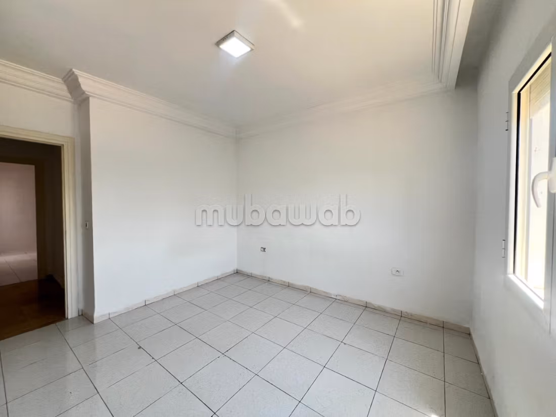 A louer: Appartement en S3 vide à Hammamet