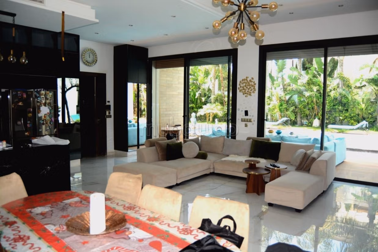 Exceptional villa with sea view