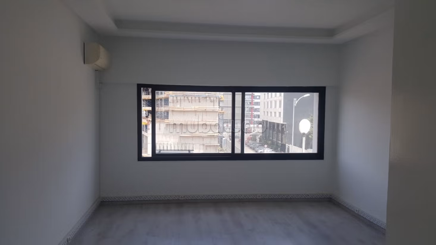 Oficinas en venta completamente renovadas en Racine.