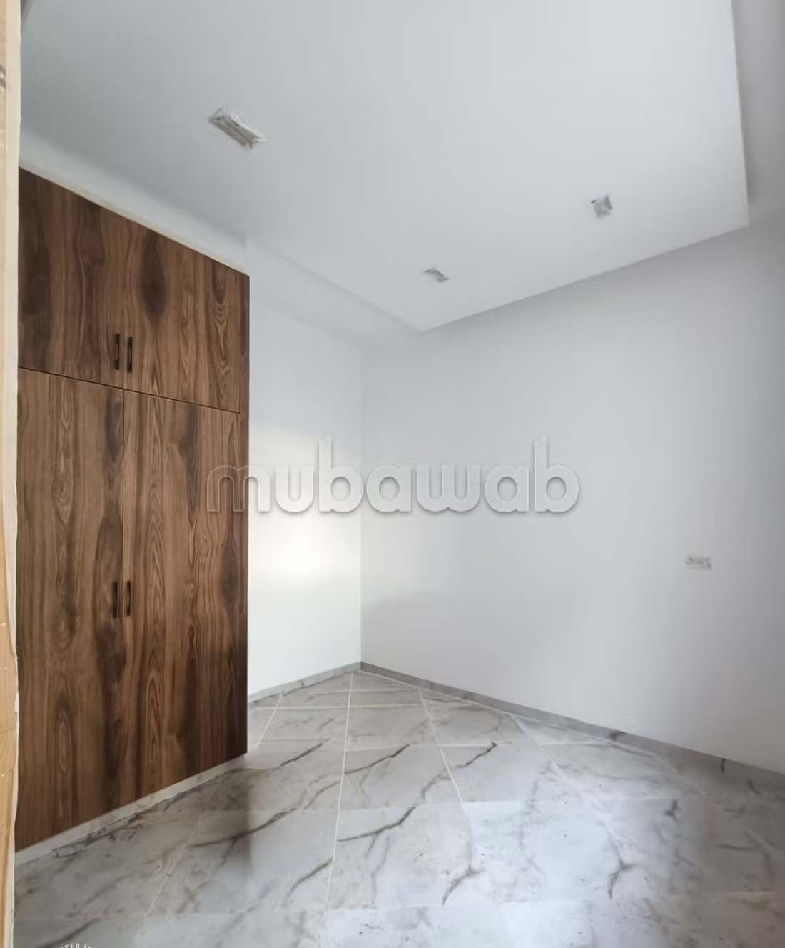 Vente villa de luxe. 3 chambres agréables. Belle terrasse et jardin