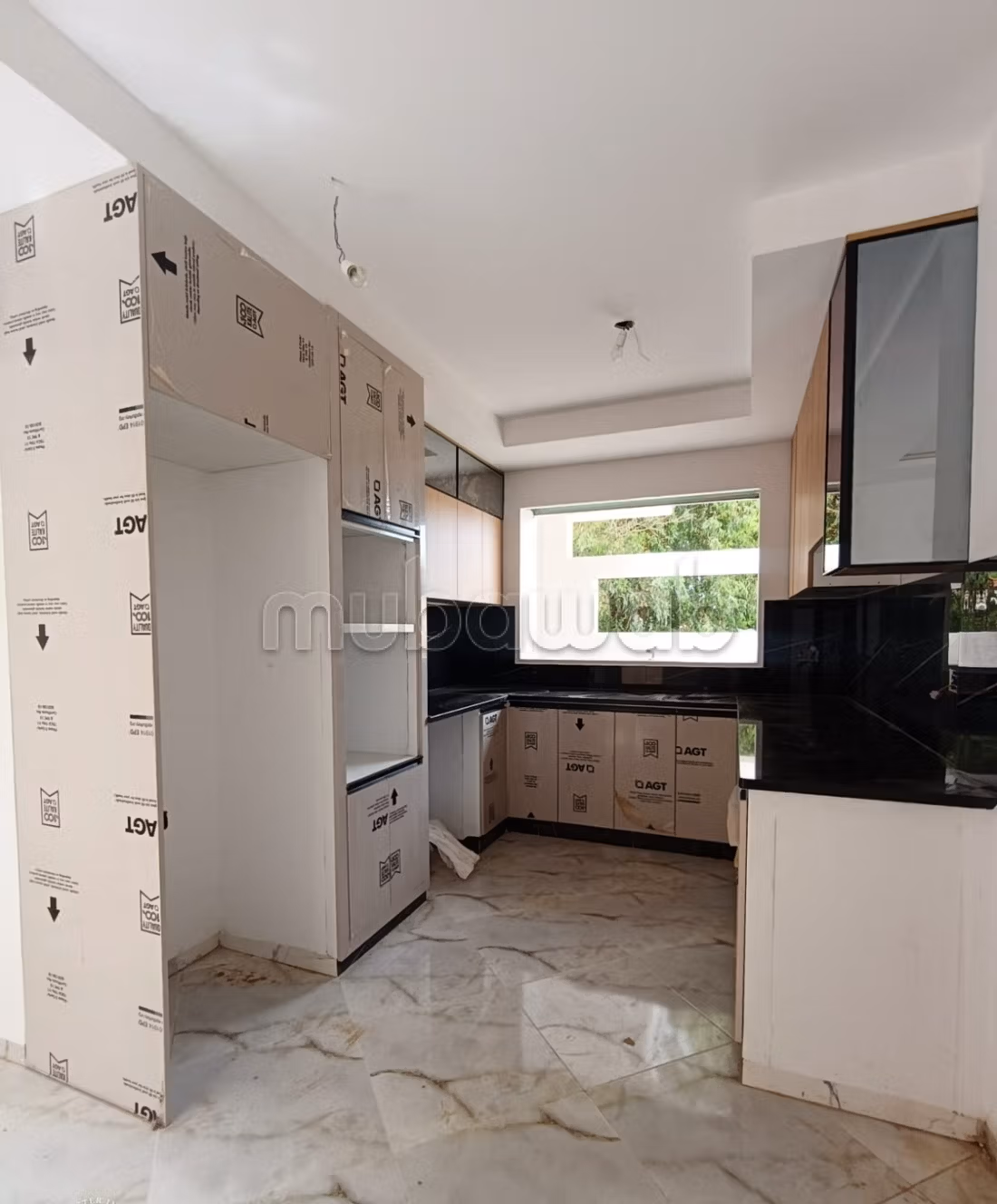 Vente villa de luxe. 3 chambres agréables. Belle terrasse et jardin