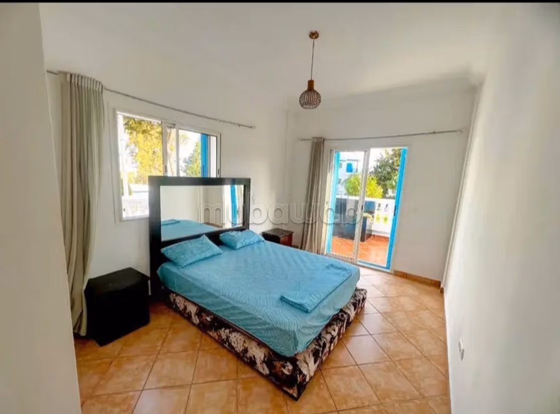 Beautiful apartment for rent in M'Diq. Total area 70 m². Traditional living room, general satellite dish