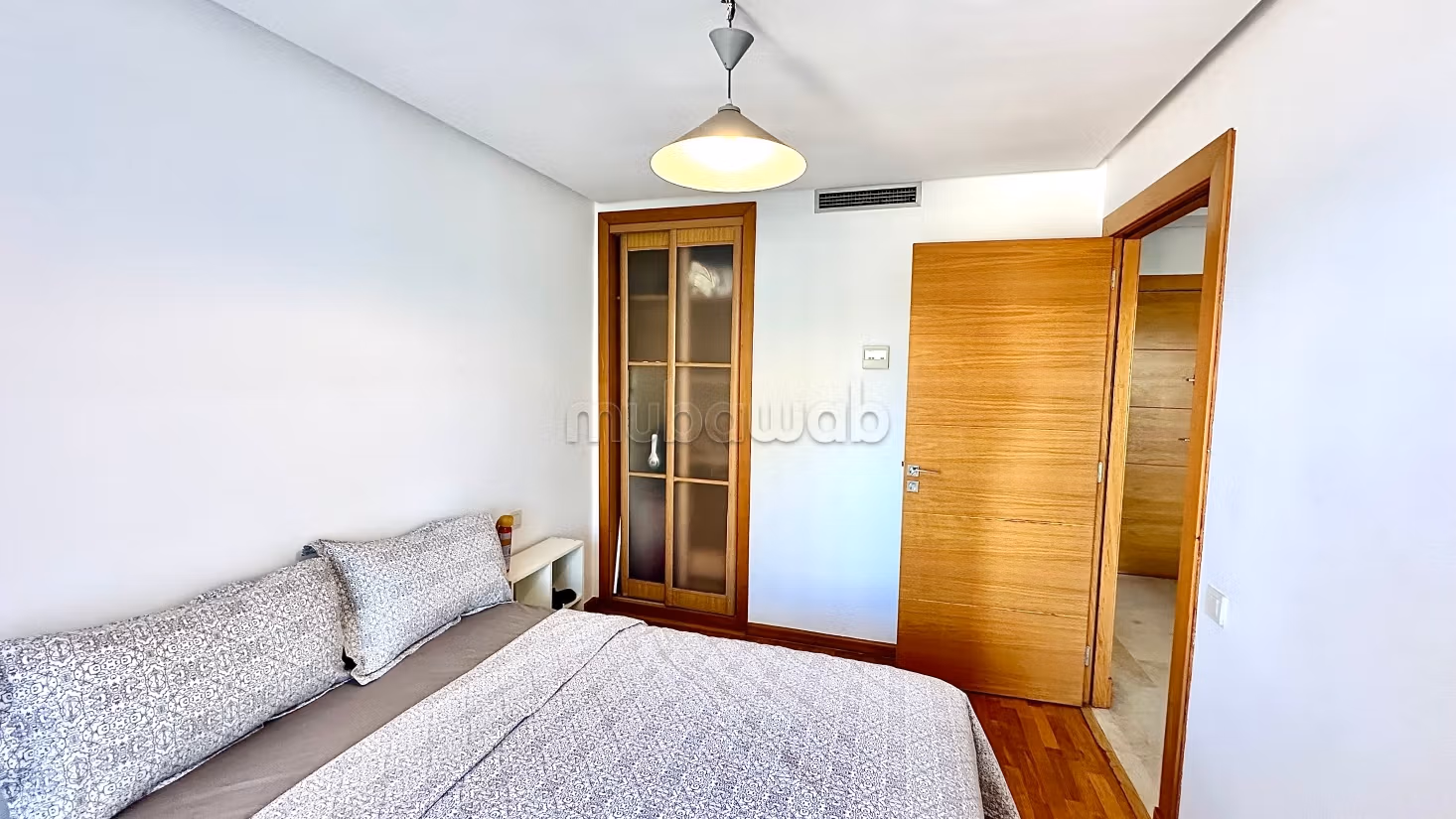 Très bel appartement meublé de 2 ch vue sur parc palmier — 6