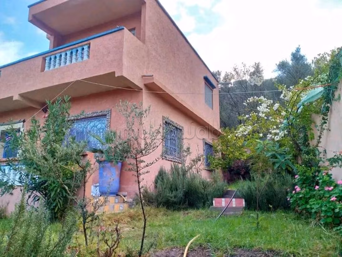 Achat de terrain à Route Casablanca. Surface totale 12000 m²