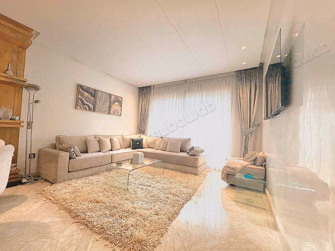 Rental of a new furnished apartment at CFC