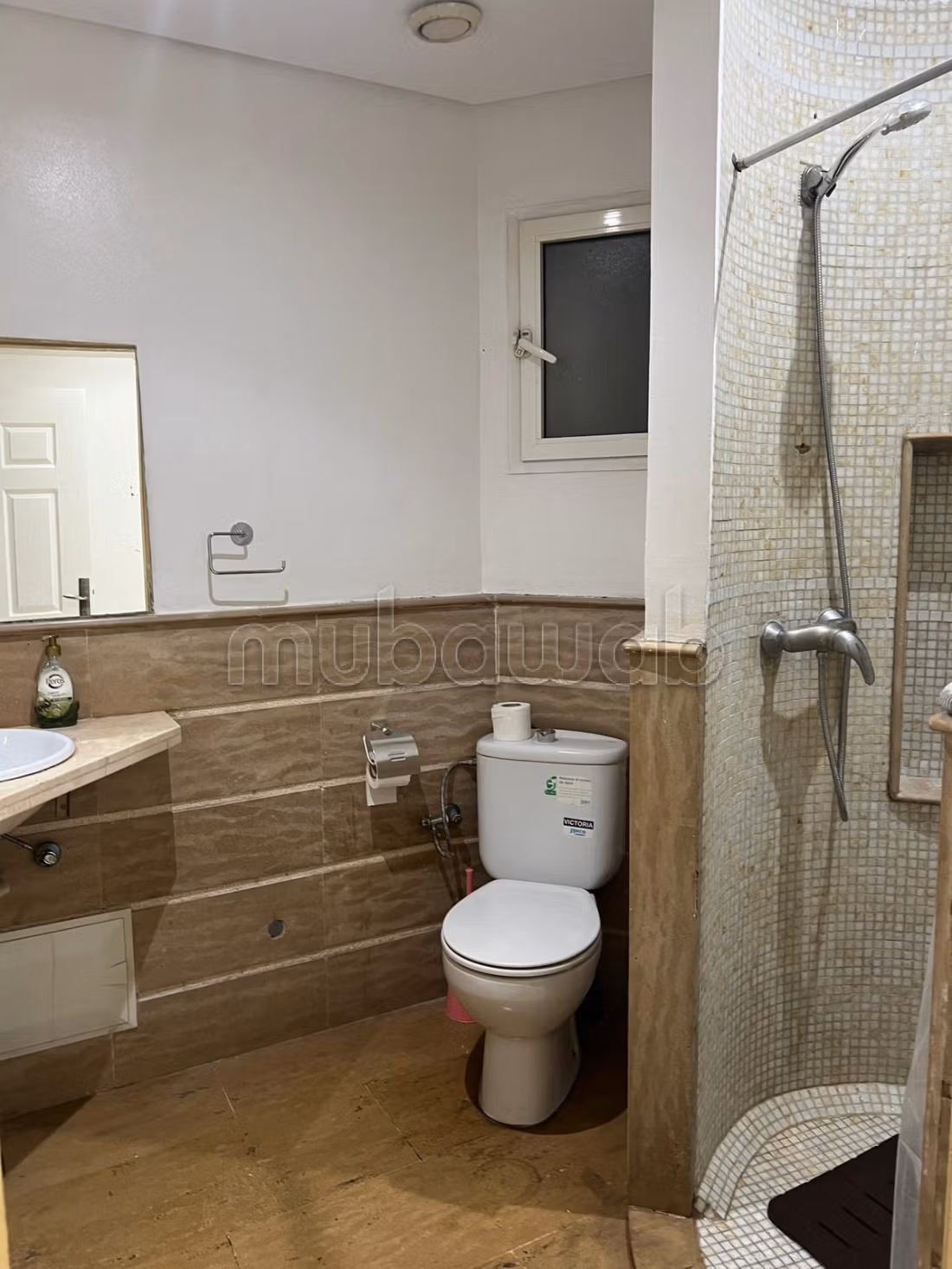 Studio in affitto a Borgogna – Completamente arredato