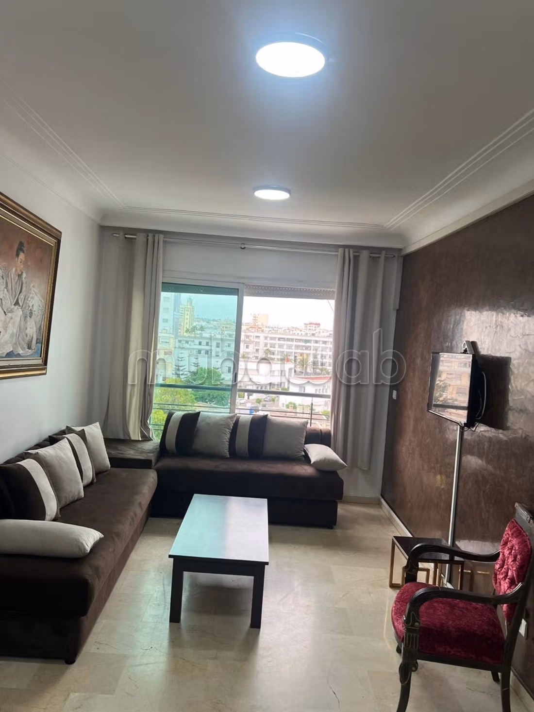 Studio in affitto a Borgogna – Completamente arredato