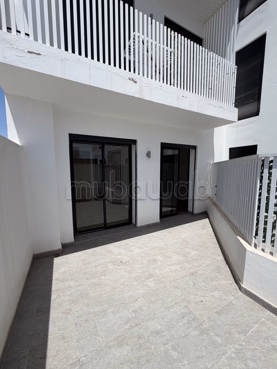 Nuovo studio di 50m2, terrazza e parcheggio ad Abdelmoumen